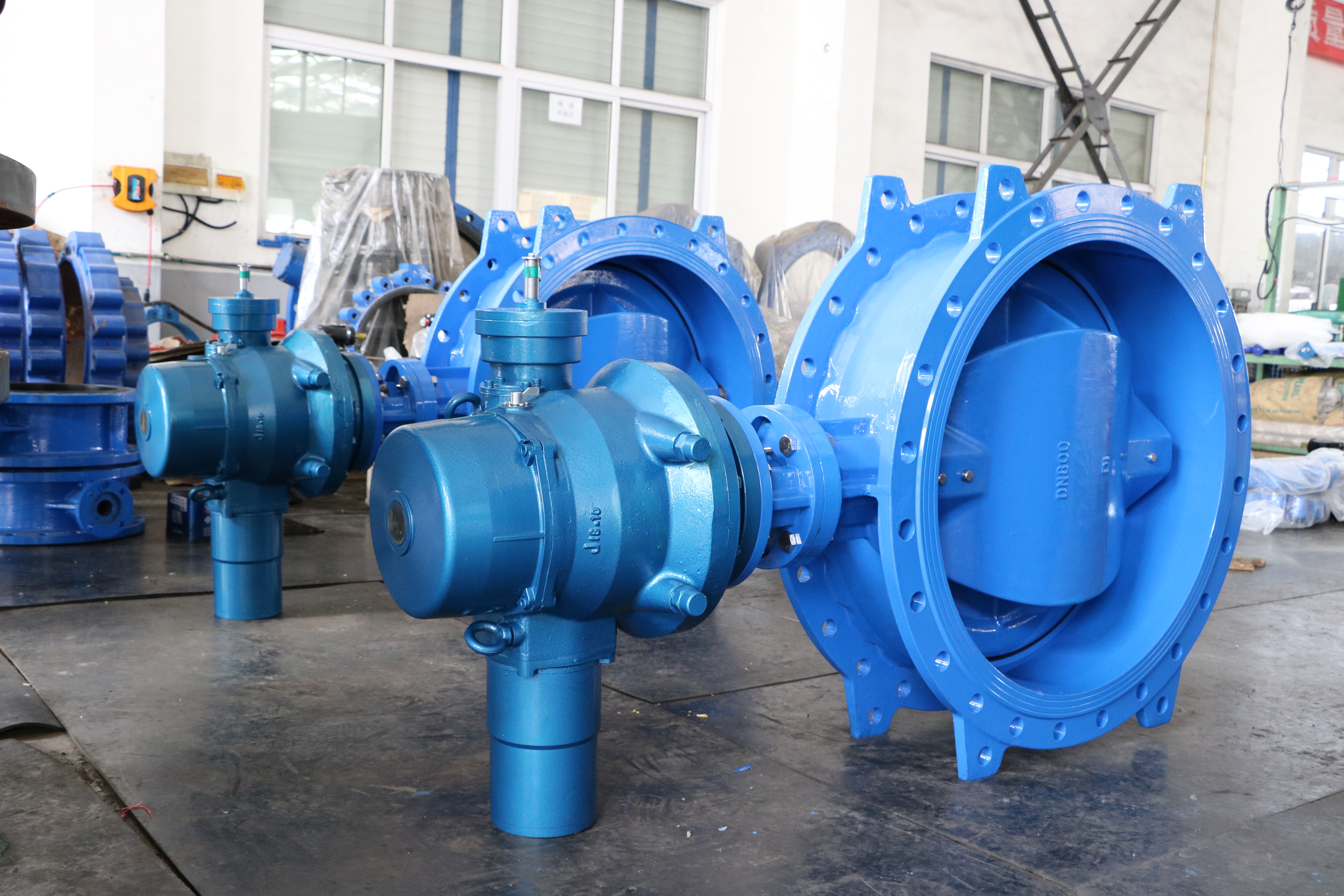 5 Eccentric double flange butterfly valve with electric actuator