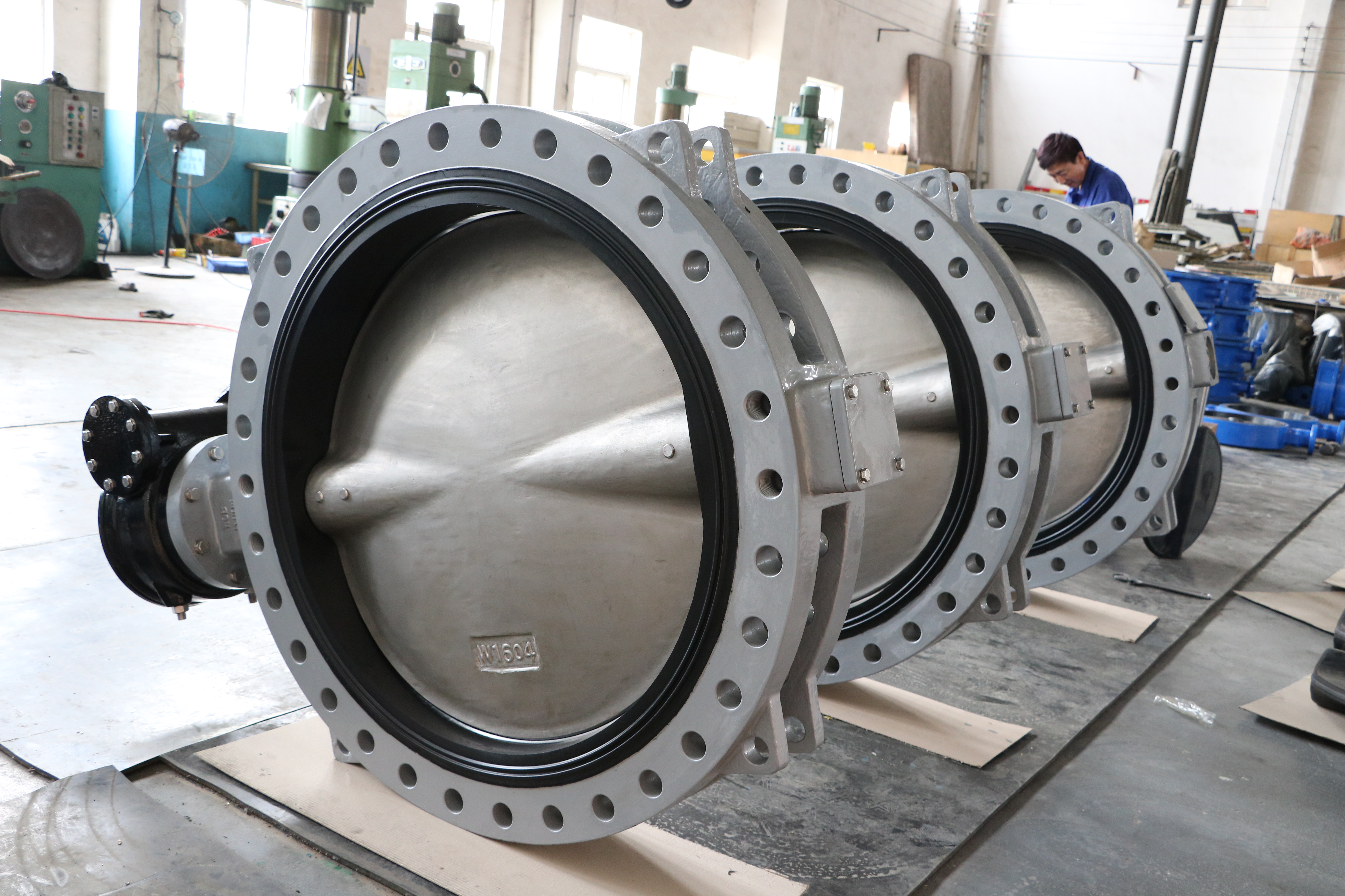 1 U section double flange BUTTERFLY VALVE