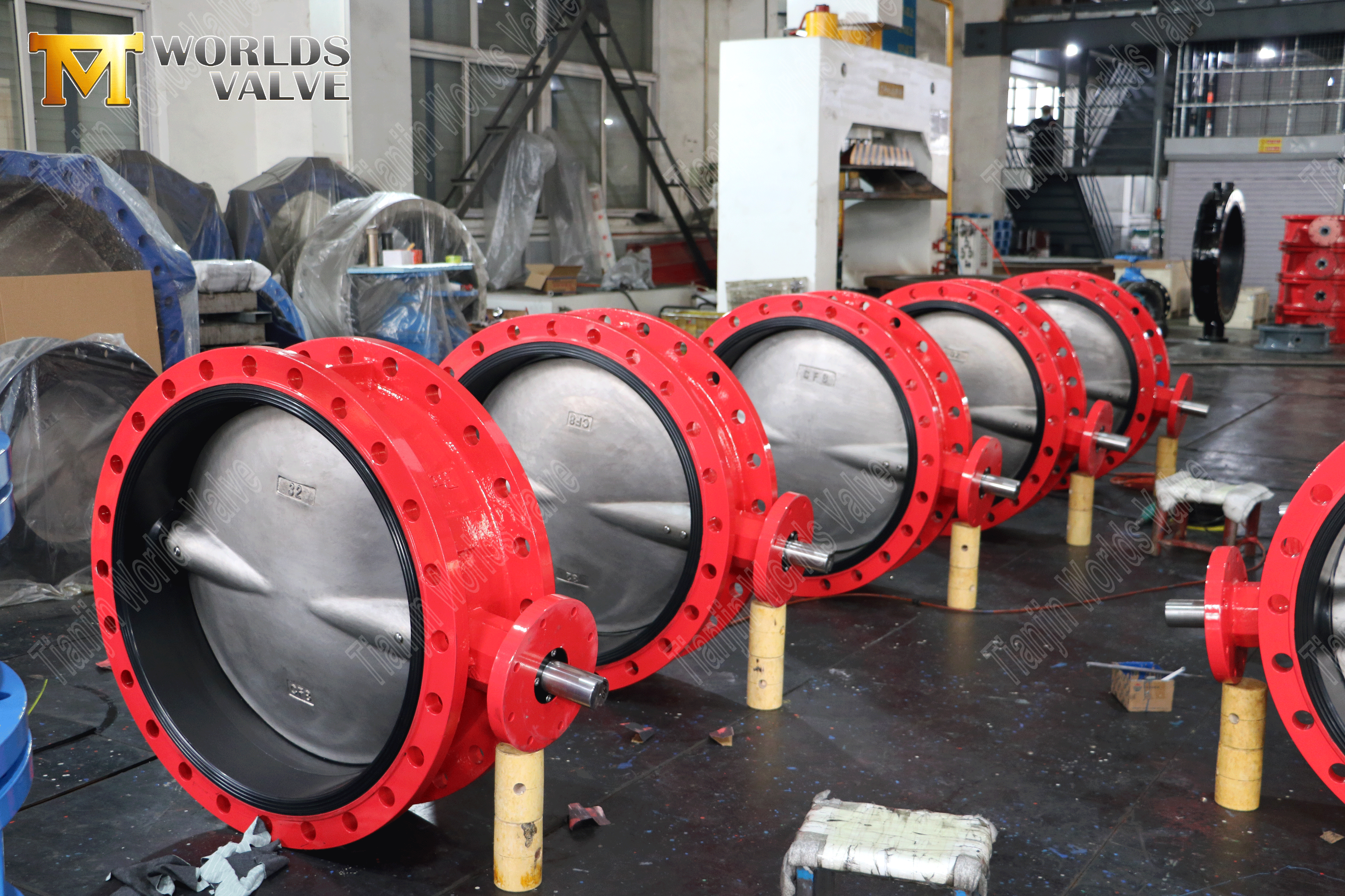 concentric double flanged butterfly valve with gear operator (5)