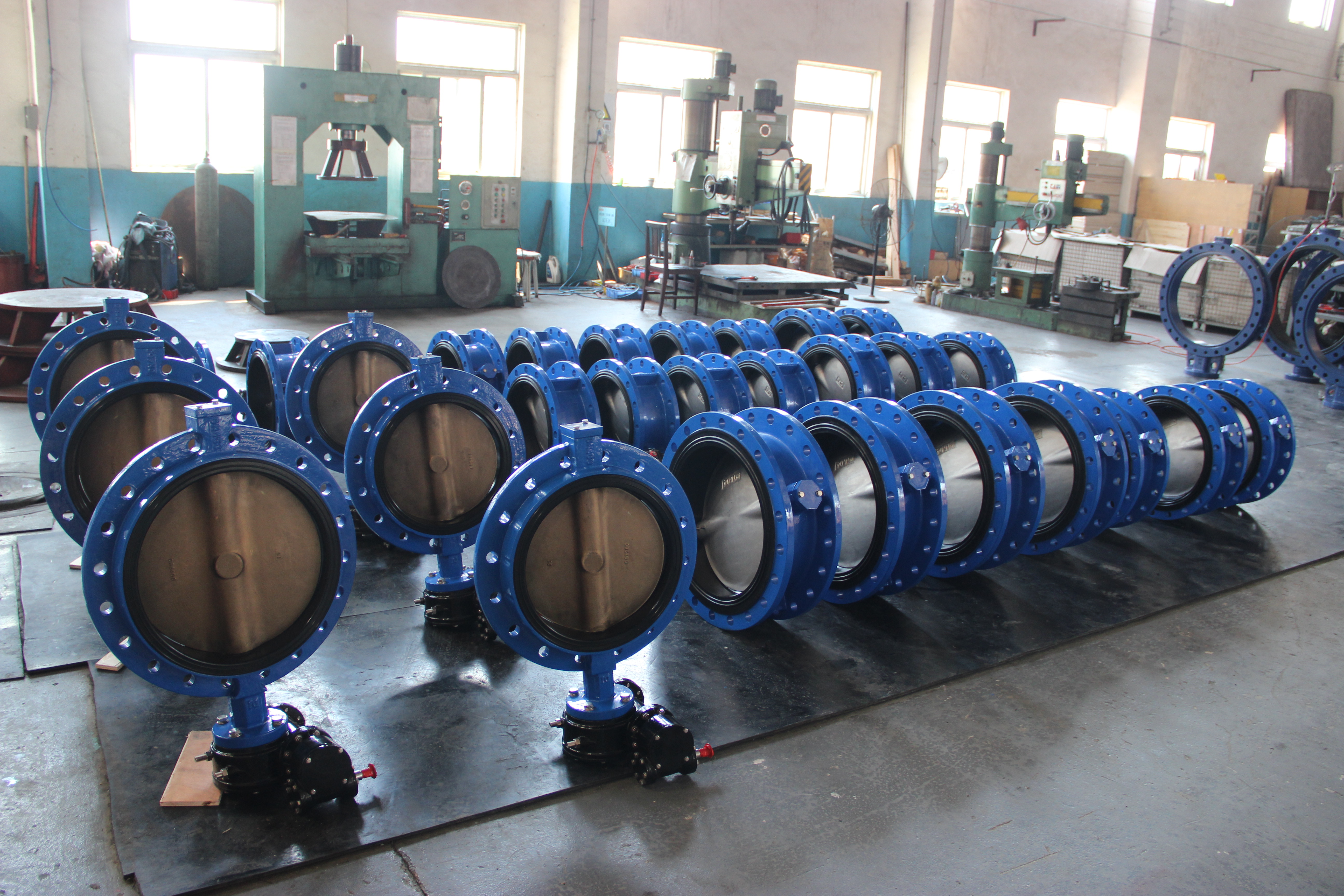 4single flanged butterfly valve with gearbox