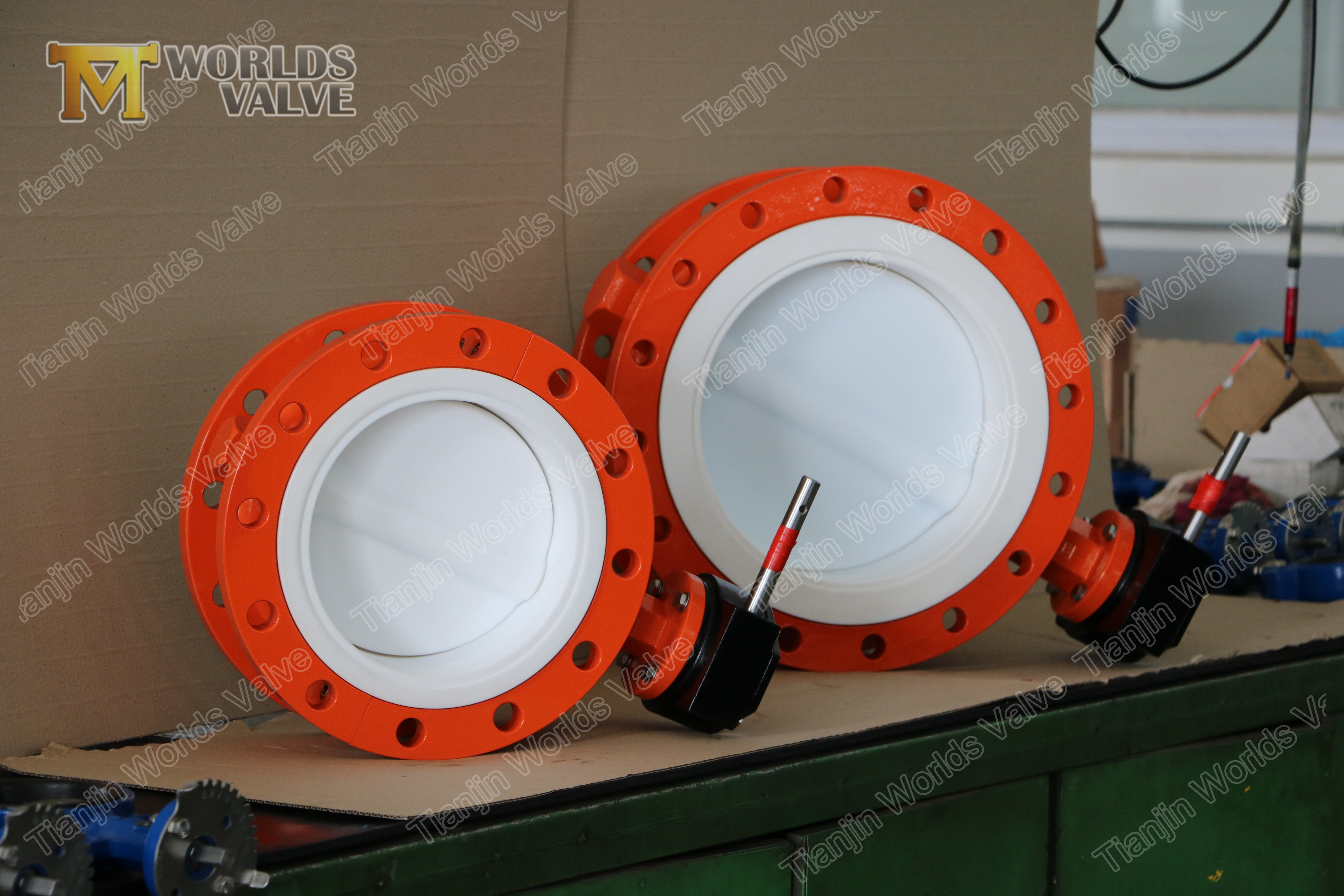 4 PTFE seat two pieces body split body double flange butterfly valve